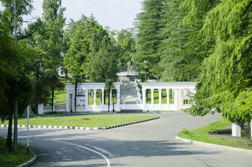 Сибиряк Tskhaltubo Esterno foto